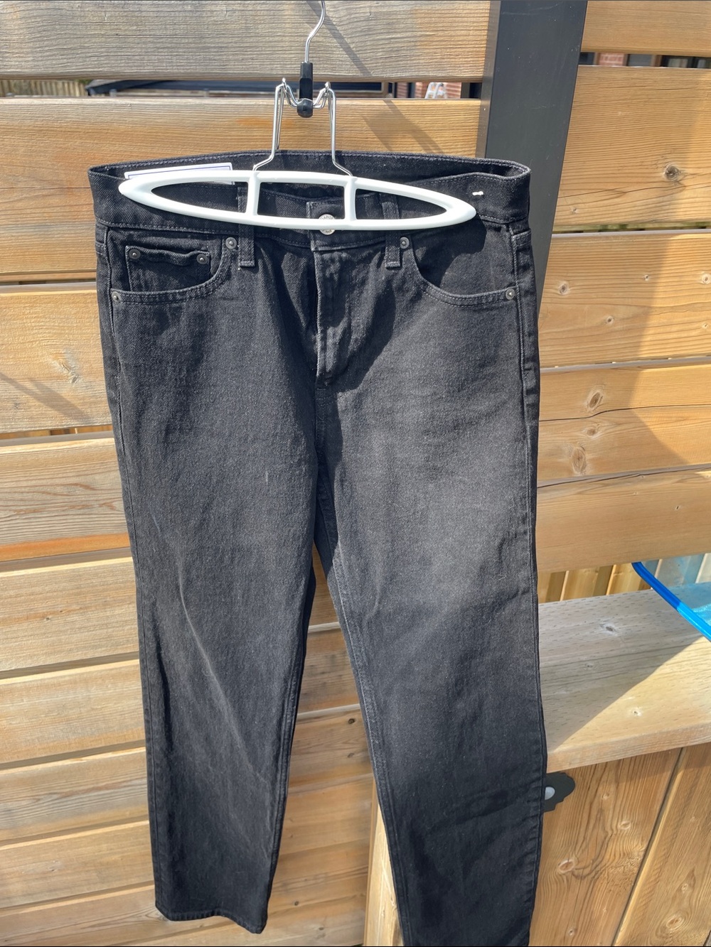 GAP Women’s Black Dye Straight Leg Jeans- 90’s style